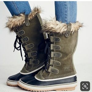 Sorel Joan of Arctic Green Waterproof Suede Boots
